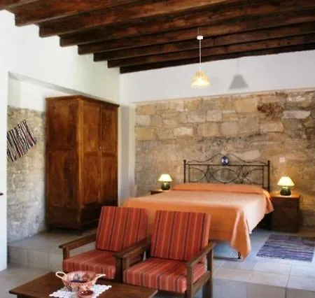 Nicolas And Maria's Cottages בית כפרי *