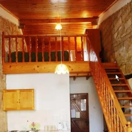 Nicolas And Maria's Cottages בית כפרי