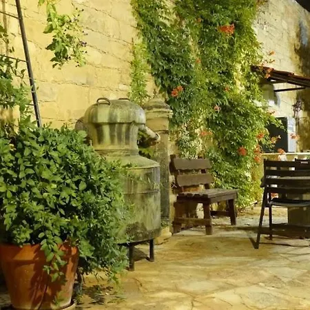 Nicolas And Maria's Cottages בית כפרי