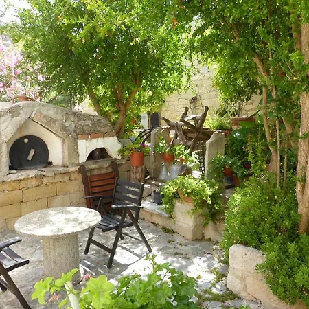 בית כפרי Nicolas And Maria's Cottages